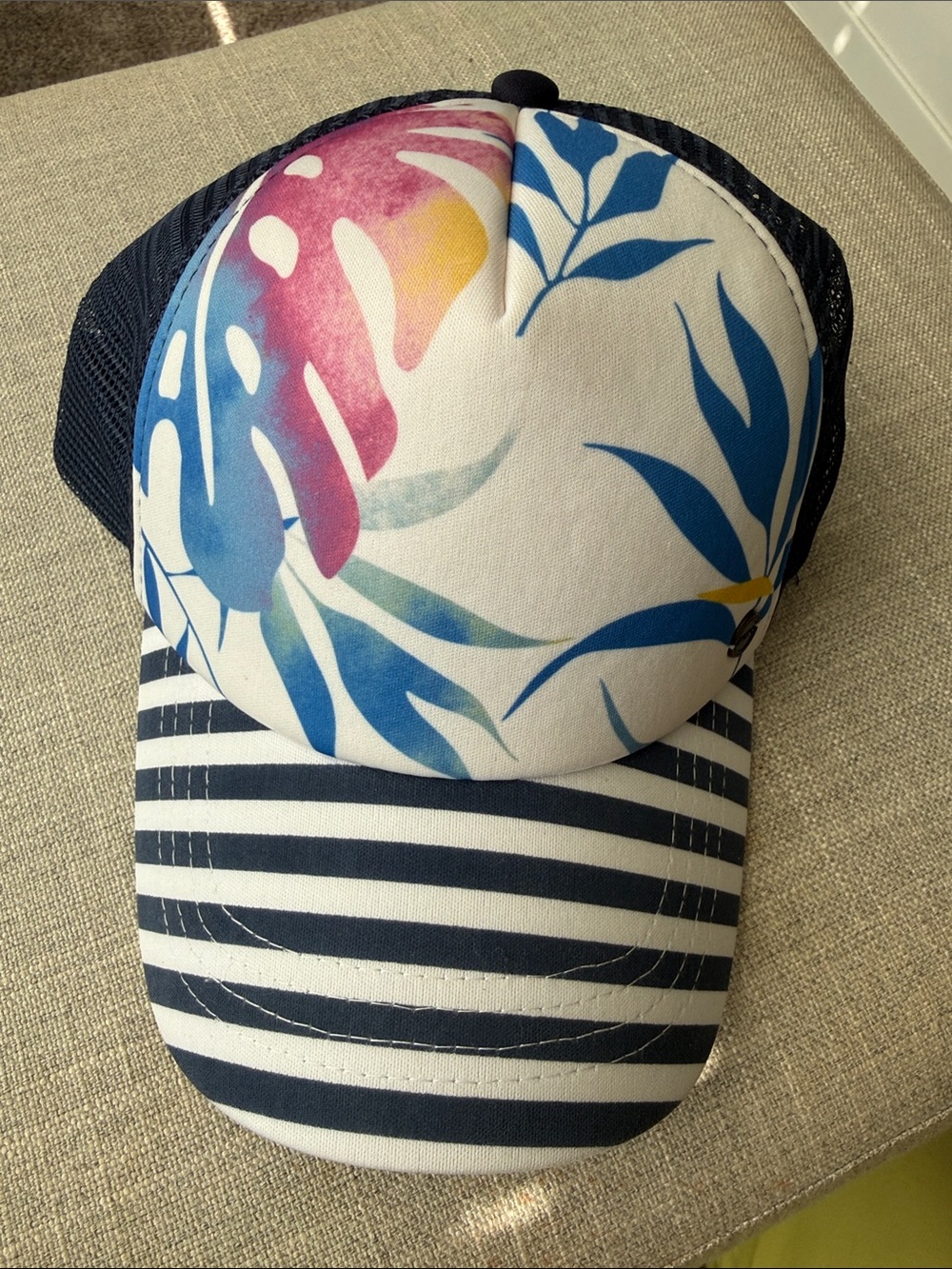 ROXY- NWOT- Tropical Print Trucker Hat with Striped Brim